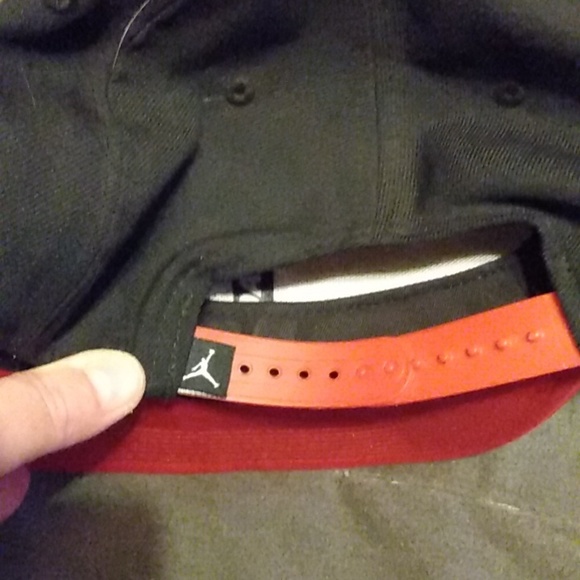 Jordan snapback red billed hat - Picture 5 of 5